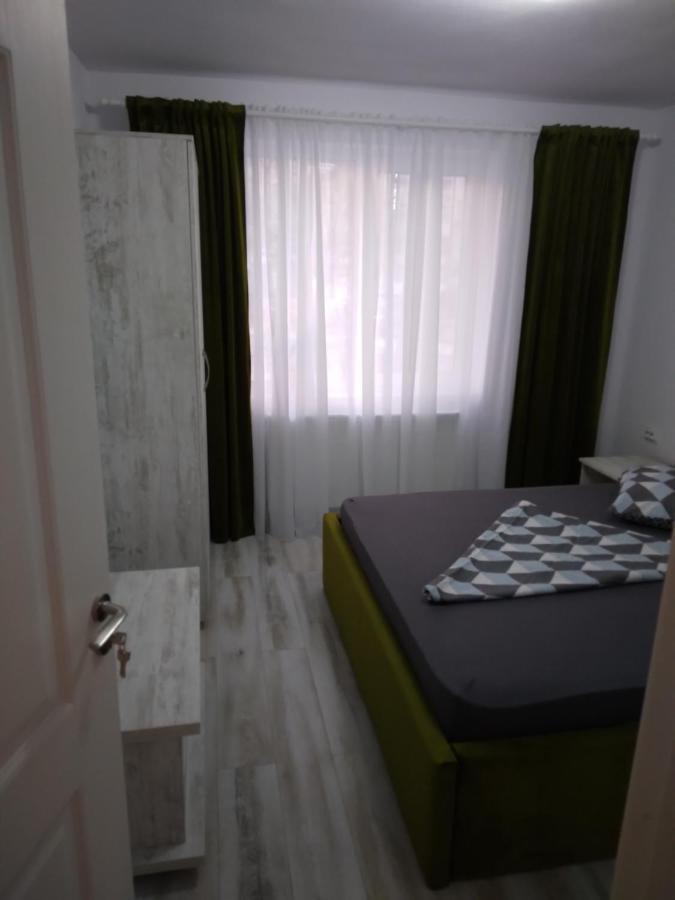 Luxury Apartament Curtea De Arges Luaran gambar