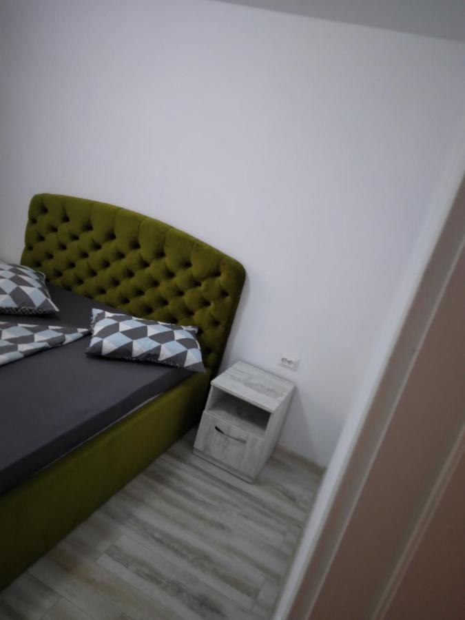 Luxury Apartament Curtea De Arges Luaran gambar