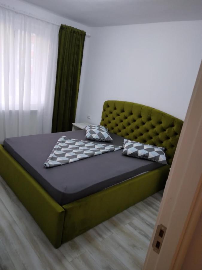 Luxury Apartament Curtea De Arges Luaran gambar