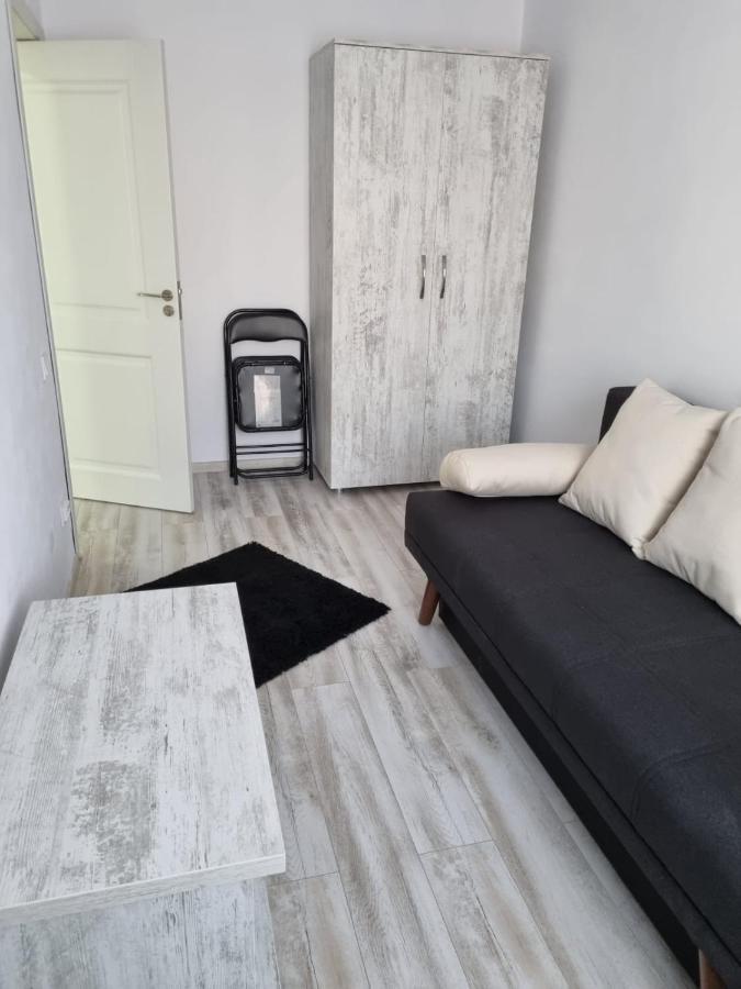 Luxury Apartament Curtea De Arges Luaran gambar
